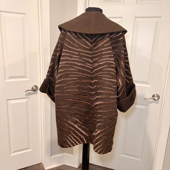 ELLEN TRACY Wool and Angora Brown Oversized Jacket with Gold Embroidery - Picture 3 of 5